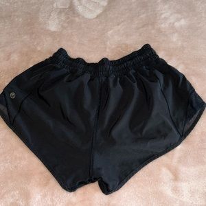 Lululemon Hotty Hott’s size 2